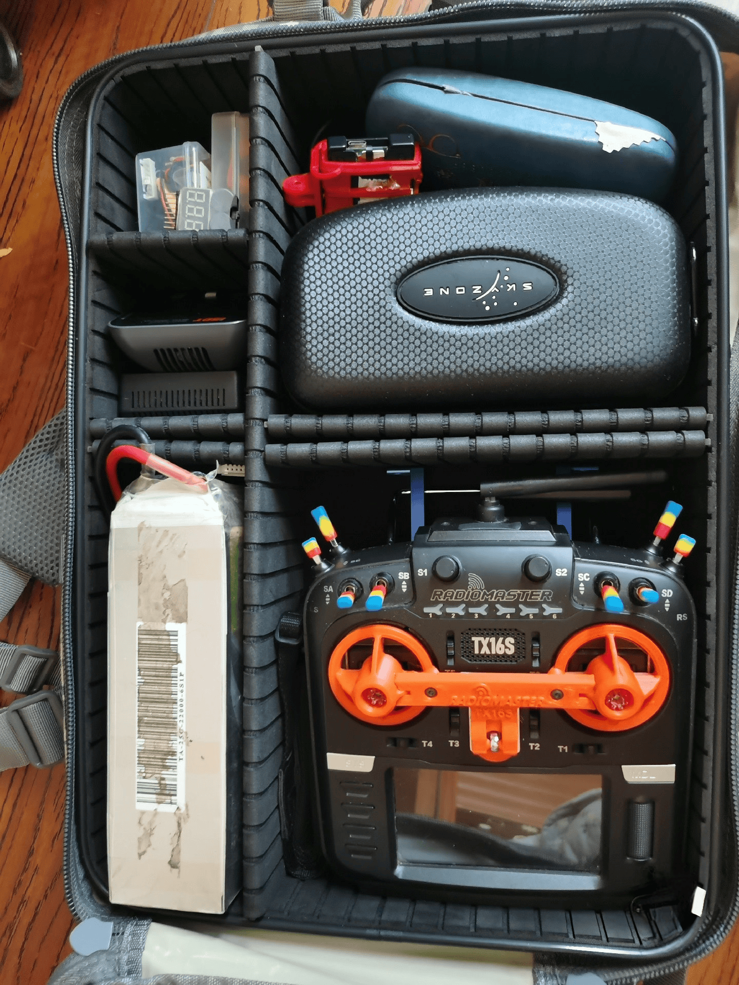 FPV Backpack Military Hang 4-5 - đánh giá và giá Drone Kit Octocopter